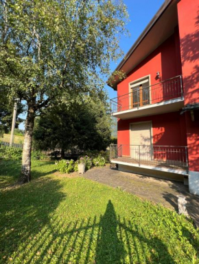 Casa Rossa al Lago - Apto grande primo piano